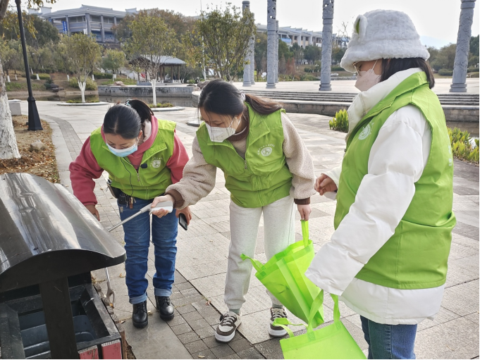 社会实践社区服务照片图片