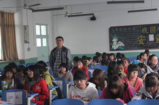 10.29 文学院“大学生维权,我们在行动”权益知识竞赛圆满结束02