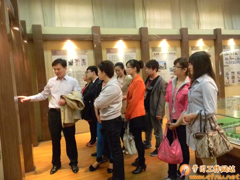 “奋斗的青春最美丽”西部计划优秀志愿者巡回宣讲团来我校作报告3