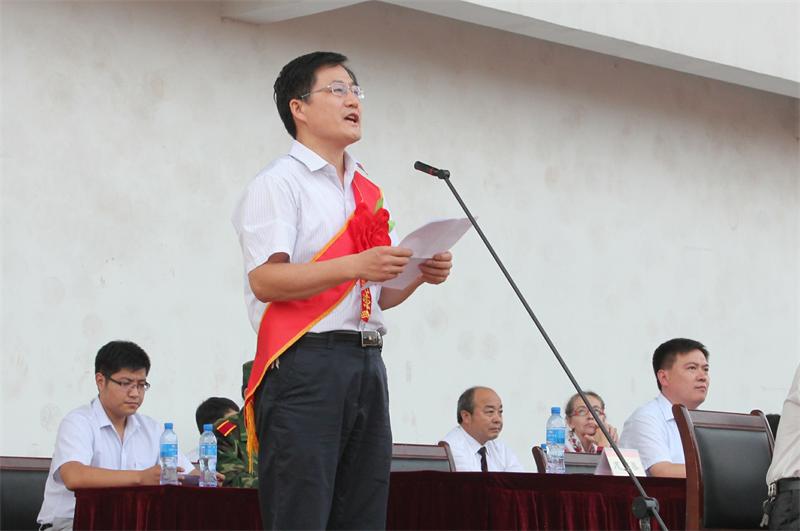 曲阜师范大学隆重举行2013—2014学年开学典礼暨军训动员大会7 - 副本