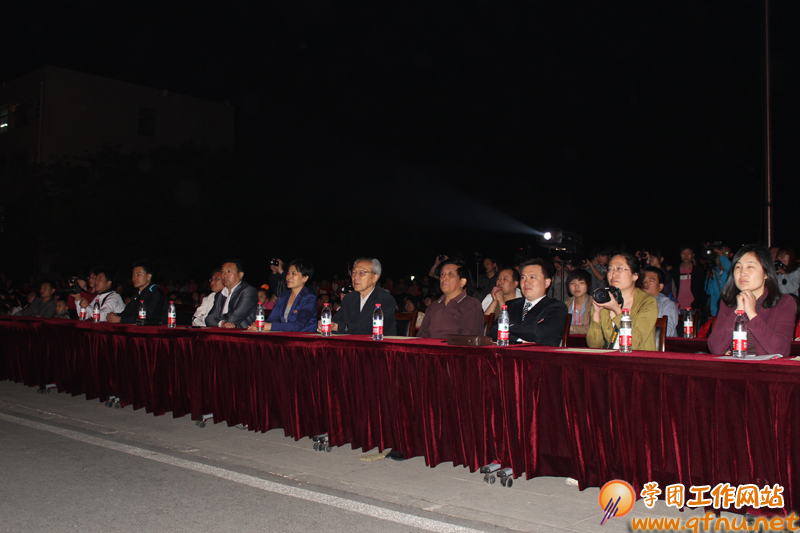 “汇聚青春正能量,拥抱幸福中国梦”第四届五四青春诗会暨五四表彰大会隆重举办7