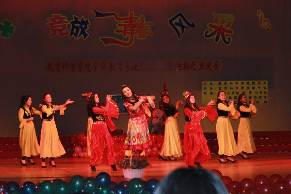 12.17 教育科学学院“学前教育汇报演出暨迎新元旦晚会”成功举办07