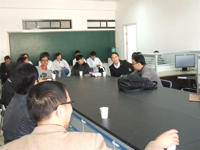 化学与化工学院学术论坛圆满结束 (2)
