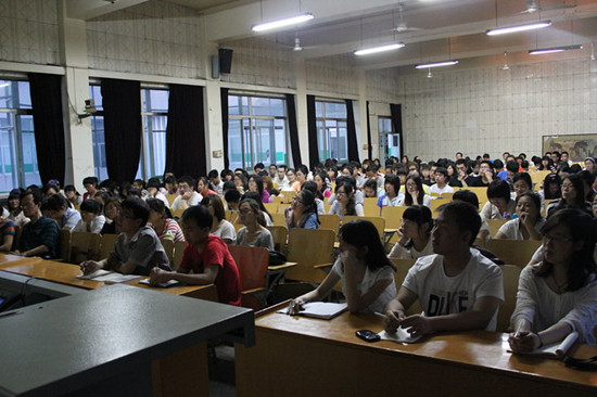 5.21 中山大学康保成教授来我校讲学03