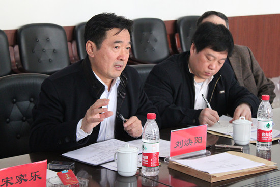 3.26 文学院汉语言文学重点专业建设方案通过专家组论证02