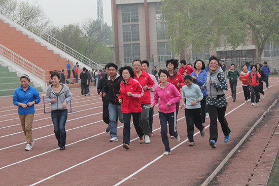 4.23 文学院春季训练接近尾声01