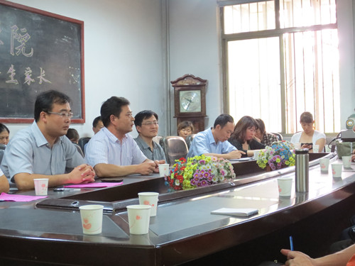 9.12 历史文化学院举办2012级新生家长座谈会01
