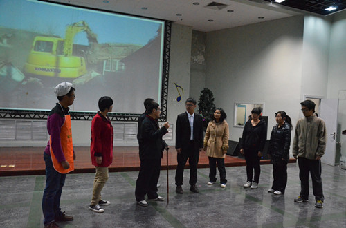 历史文化学院举办群众路线教育实践活动专题演出 (4)