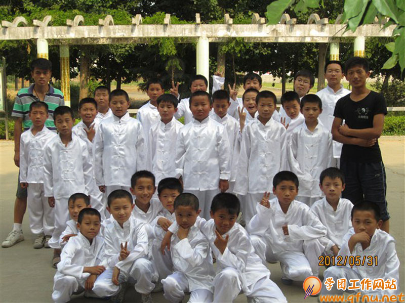 第五期时庄中学义务教学之迎六一文艺汇演顺利举行2