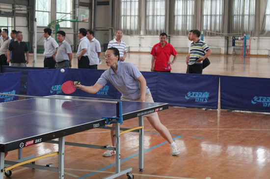 2013年6月22日恭贺文学院在教职工乒乓球团体赛中再创佳绩2