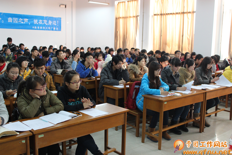 12.9我校第十三届学生会主席团记者见面会举办6