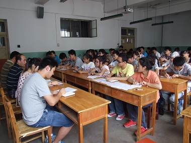 6.8 化学与化工学院2013届主席团会议胜利召开03