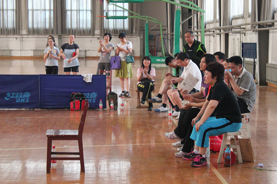 2013年6月22日教职工乒乓球团体赛中文学院愈战愈勇2